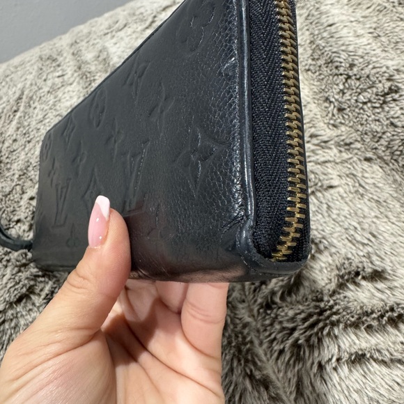 Authentic Black Empriente LV Clemence Wallet - Picture 12 of 14